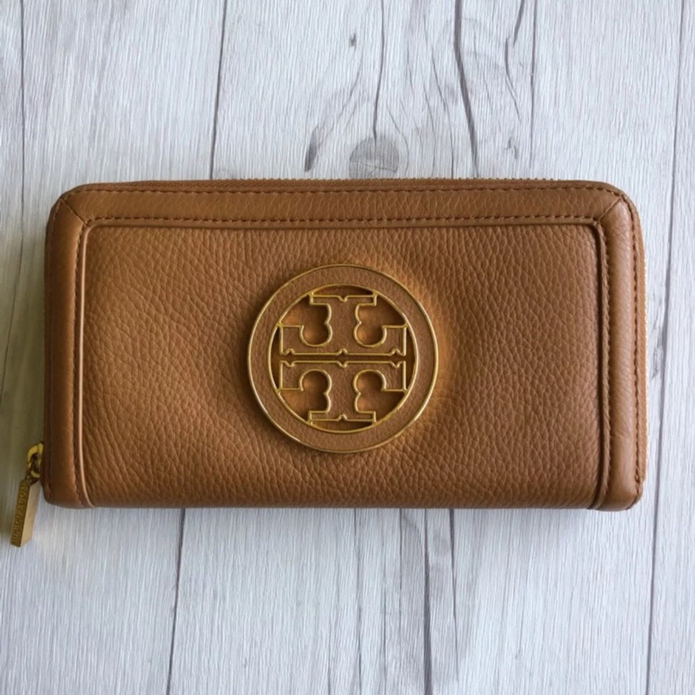 Tory Burch wallet